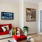 Spacious 1br Hub With Balcony * Tirana