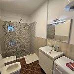 Apartment Spacious 1br Hub With Balcony *