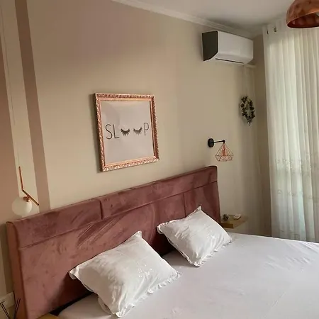 Spacious 1br Hub With Balcony Apartman *
