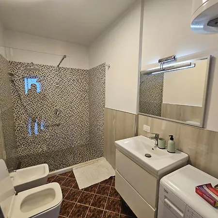 Apartman Spacious 1br Hub With Balcony *